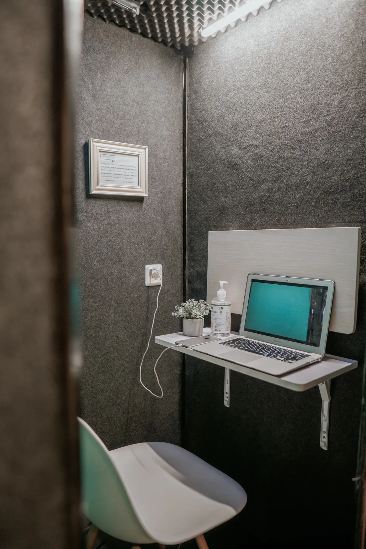 Jual LiveBox - Ruang Privasi Untuk WFH-2