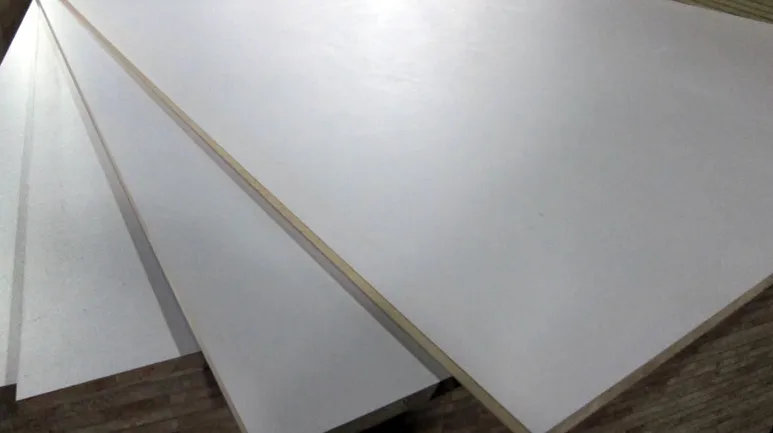 Jual Triplek Melamin 15mm 1 Muka & 2 Muka