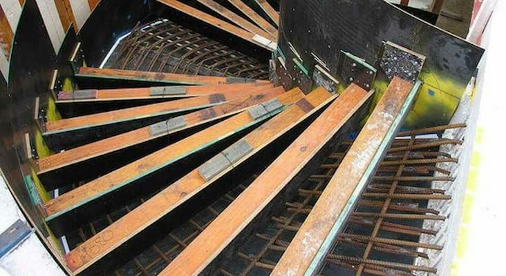 6 Cara Membuat Bekisting Tangga yang Baik dan Benar