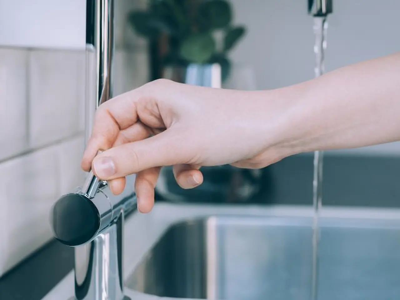 penyebab aliran air keran kecil