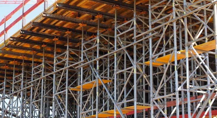 Bekisting: Fungsi, Jenis, Komponen, & Cara Membangunnya