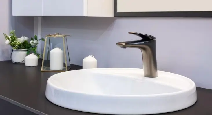 desain meja wastafel kamar mandi